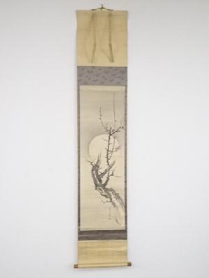明治辛亥（1911年）　狩野永信筆　寒月照梅花図　肉筆絹本掛軸（共箱）